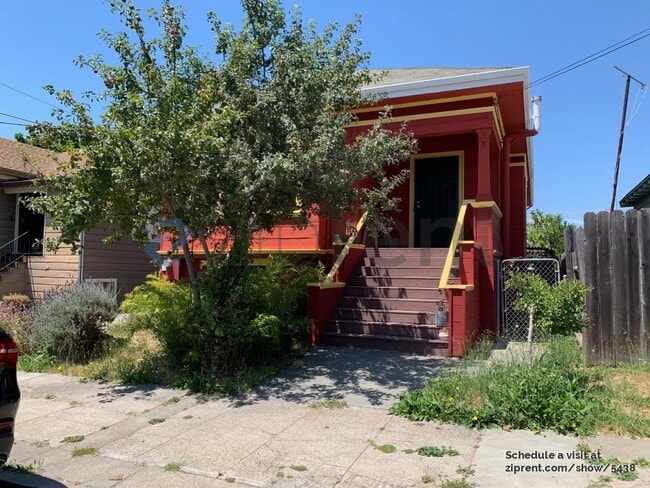 Building Photo - 908 Aileen St