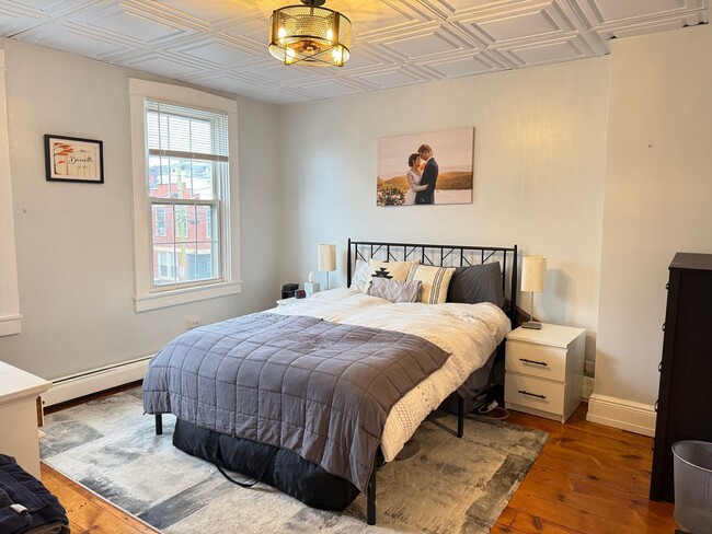 Building Photo - Charming 3 bedroom Apartment in Prime Lancaster City Location - HEAT INCLUDED!