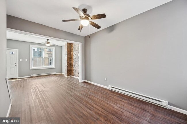 Building Photo - 2534 N Stanley St