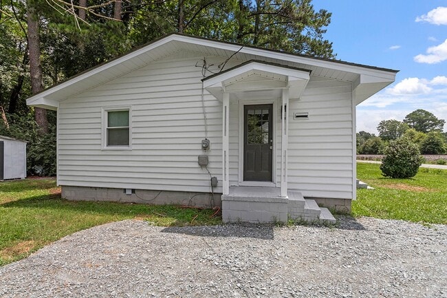 Building Photo - Move-In Ready Ranch Home in Prime Princeto...