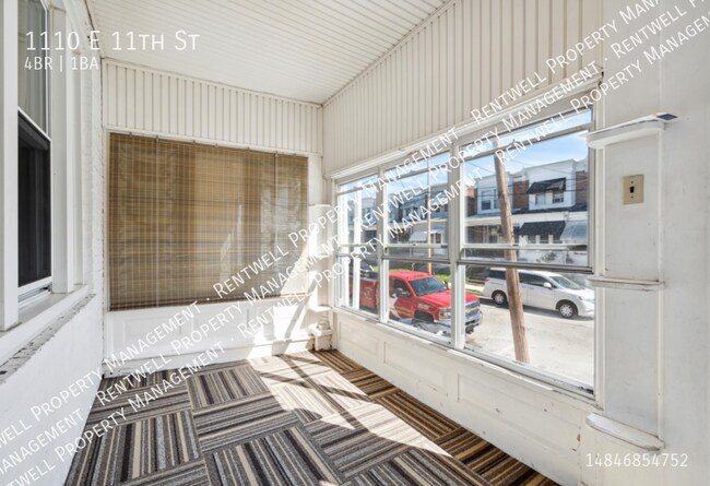 Building Photo - Available Now! 4 Bedroom Townhome in Eddys...