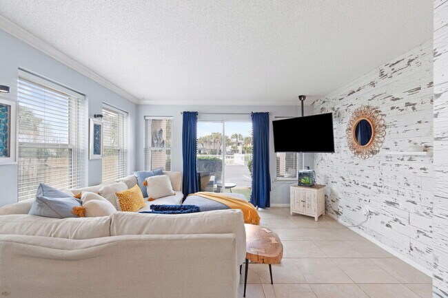 Building Photo - 300 Gulf Shore Dr