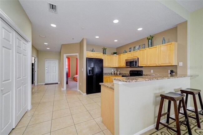 Building Photo - 530 S Gulfview Blvd
