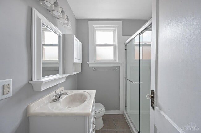 Building Photo - Grand Vista 6166-6170