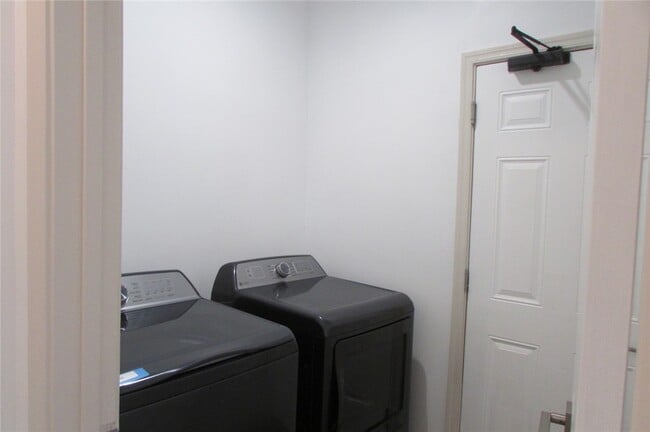 Building Photo - 13 Spanish Bay Dr