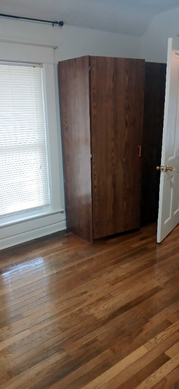 Building Photo - 606 Dodge St