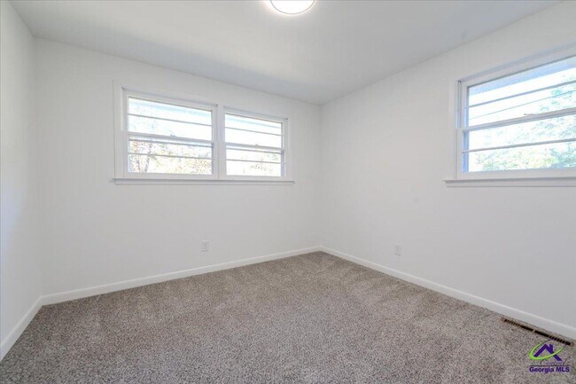 Building Photo - 100 Belmont Dr