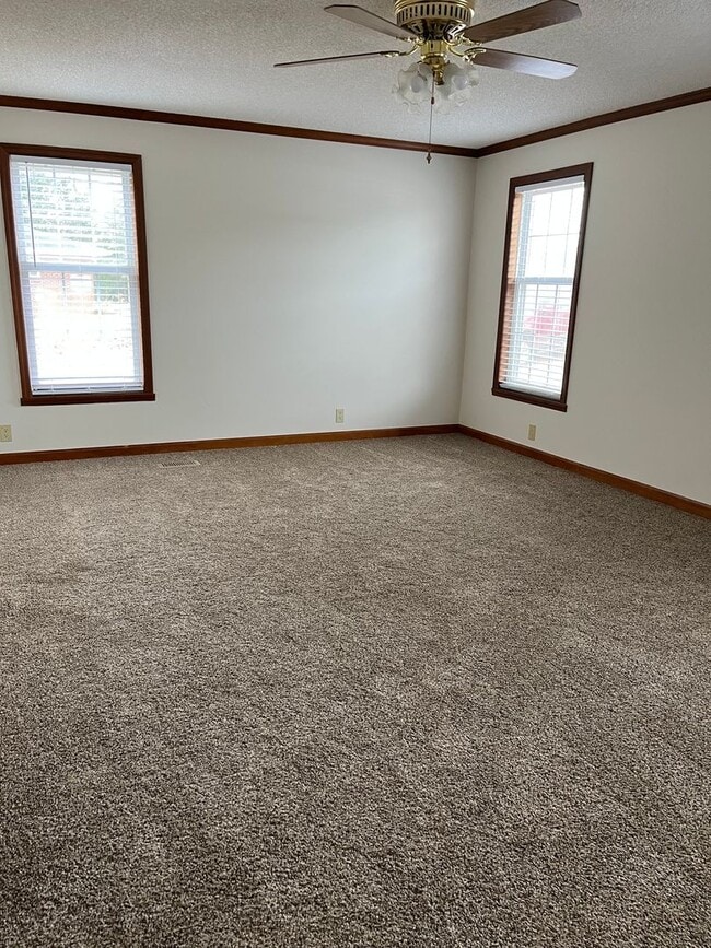 Building Photo - REDUCED RENT**Amazing Gem in Lexington -  Lexington- Please call the Lexington Office to schedule...