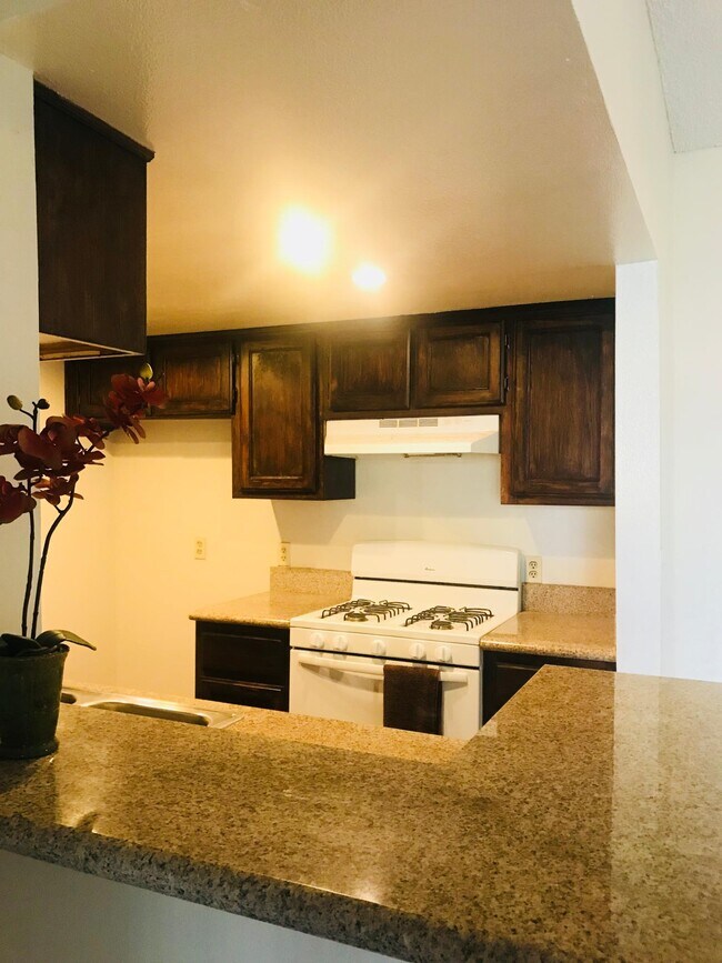 Building Photo - 14400 Dickens St