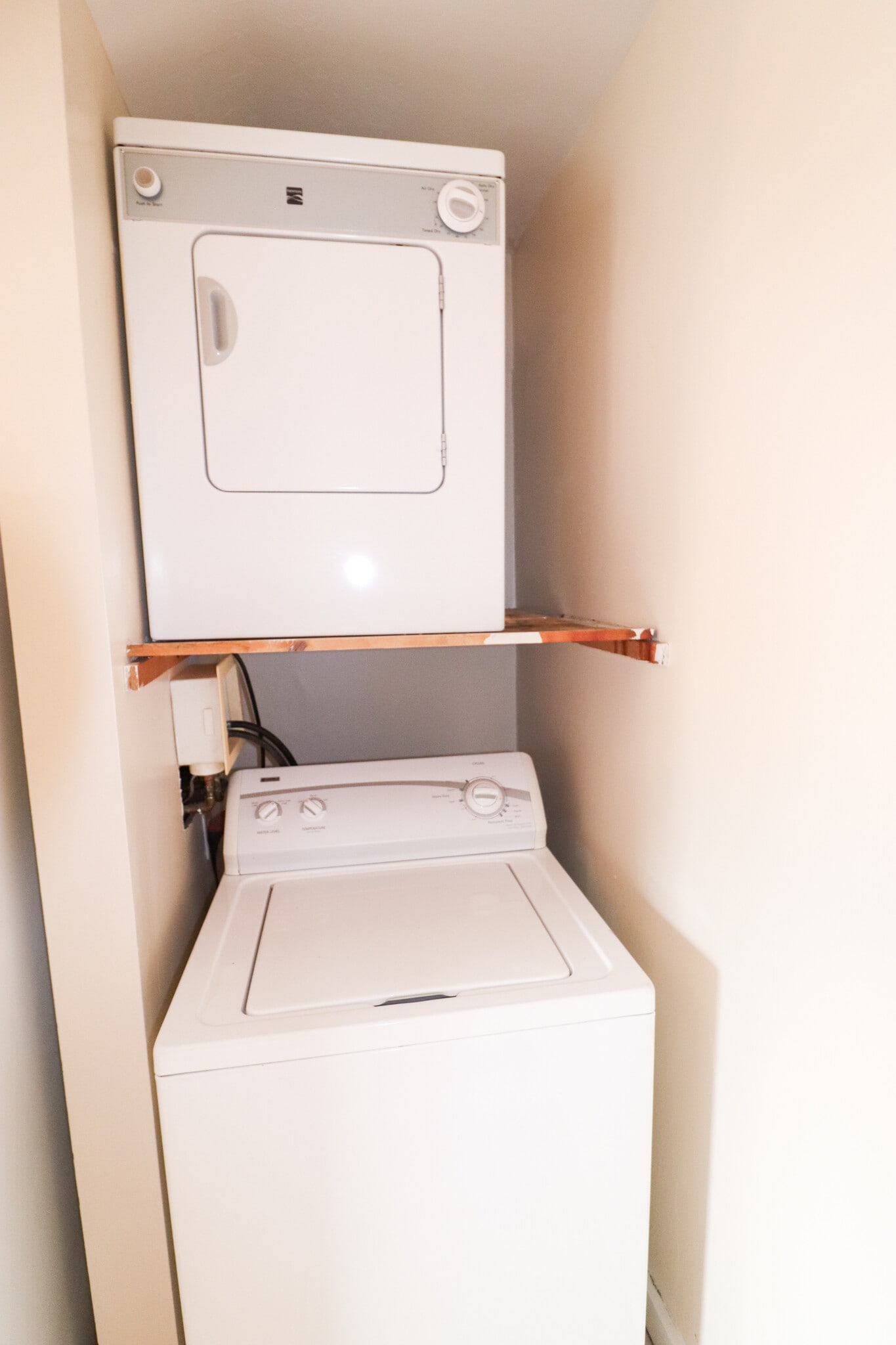 Building Photo - 2353 Ohio Ave