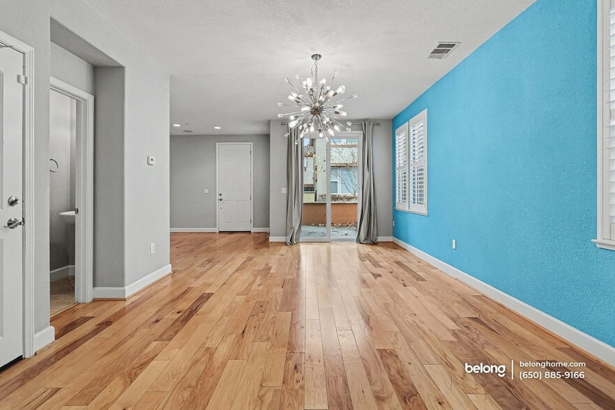 Building Photo - 568 Selby Lane