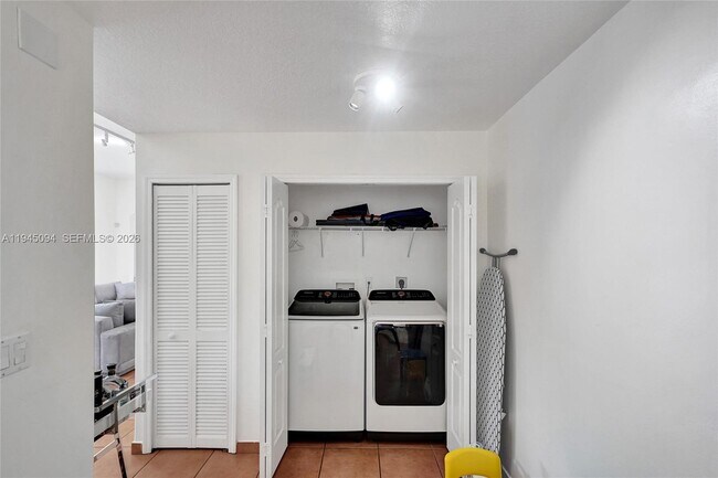 Building Photo - 898 NW 131st Ave