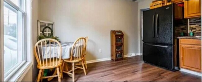 Building Photo - 1906 Springfield Center Rd