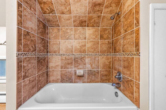 Building Photo - 1151 Monroe St