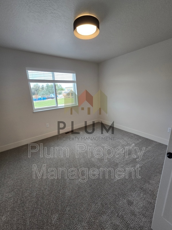 Building Photo - 2301 A Mary Jane Blvd