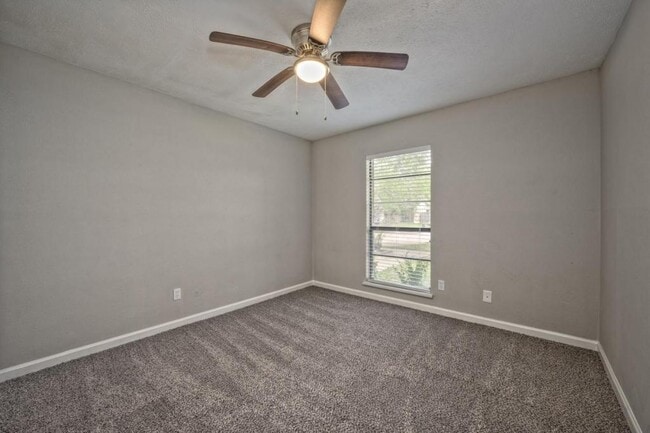 Building Photo - 5423 Dunnethead Dr