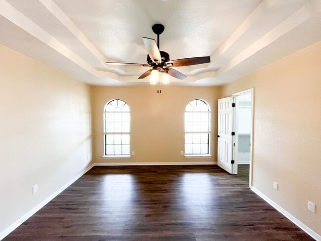 Building Photo - Available NOW!!!! You must see this is a Fabulous Home. 4 bedrooms, office, 2 bath, 2 car garage ...