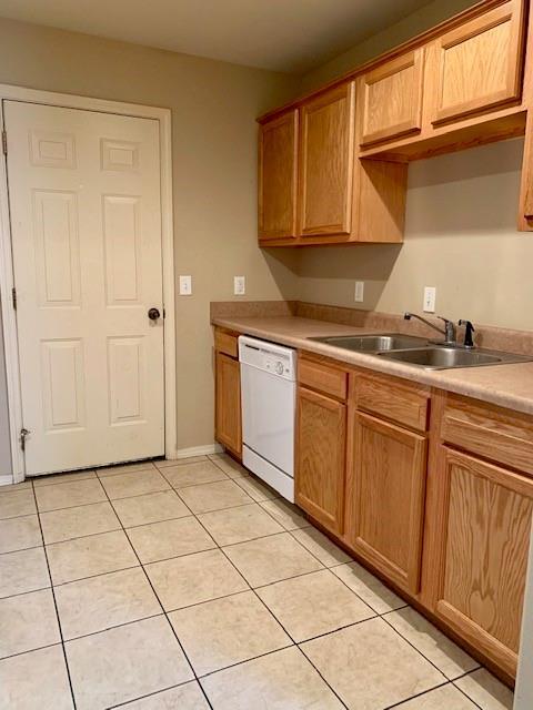 Building Photo - 4100 SW Shadowrock Pl