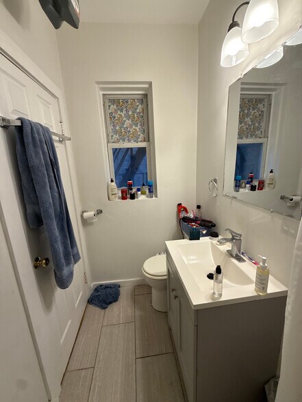 Building Photo - 51 Hemenway St