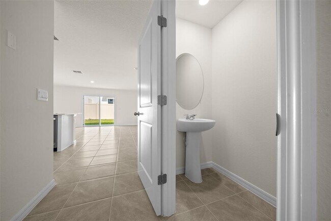 Building Photo - 6580 SW 81st Loop