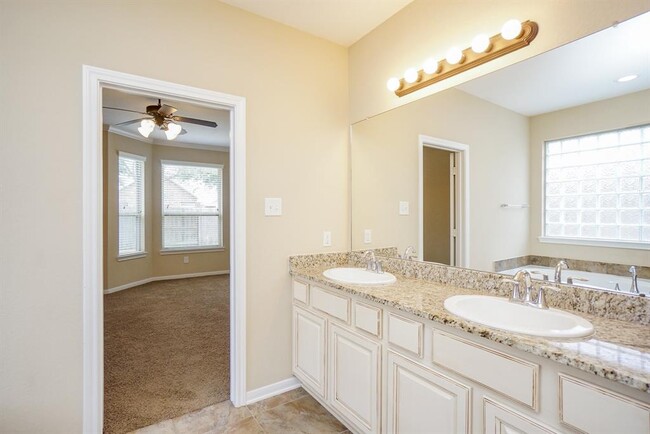 Building Photo - 6203 Brookmall Dr