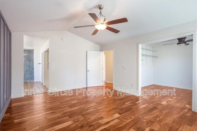 Building Photo - 512 Bluerock Dr