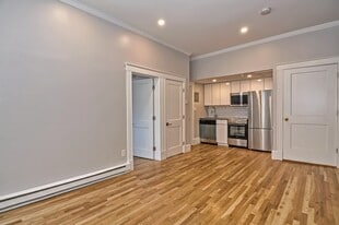 Building Photo - 30 Walnut St