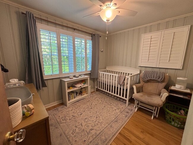 Building Photo - Beautiful 4 Bedroom Home In Mt. Lebanon!