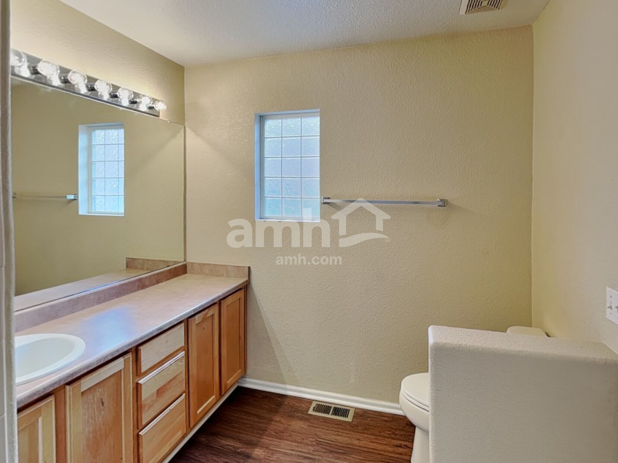 Building Photo - 19746 E 50th Ave