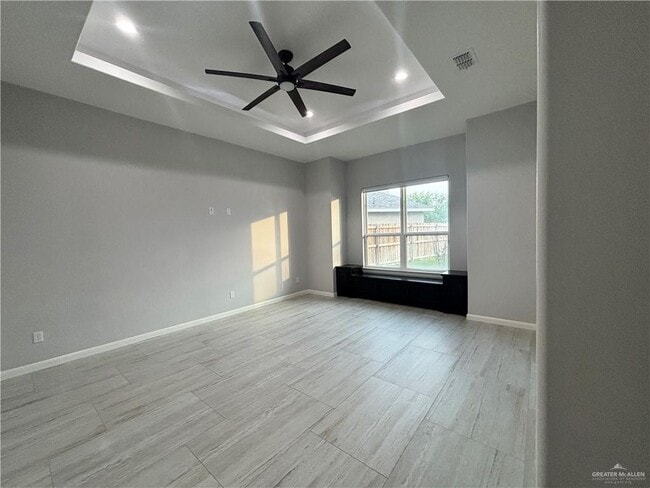 Building Photo - 33 Ensenada Ave