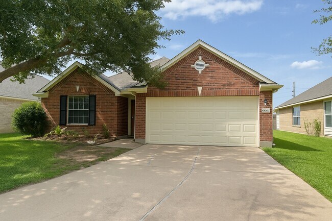 Primary Photo - 5907 Yaupon Ridge Dr