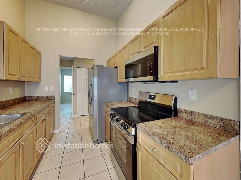 Building Photo - 8410 SW 157th Ct