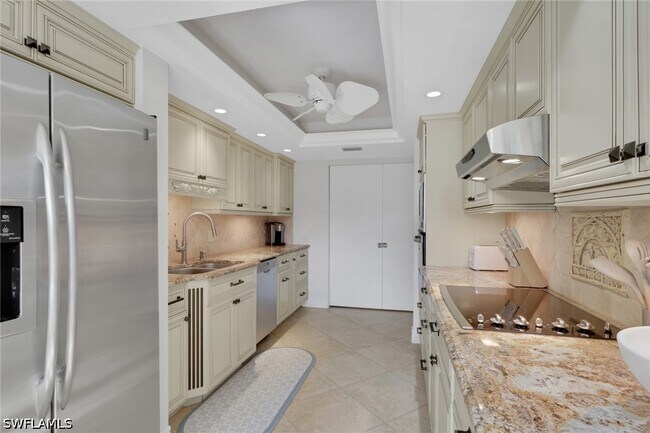 Building Photo - 5964 Pelican Bay Blvd