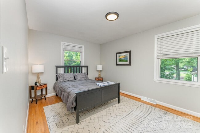 Building Photo - 4014 Sulkirk Rd