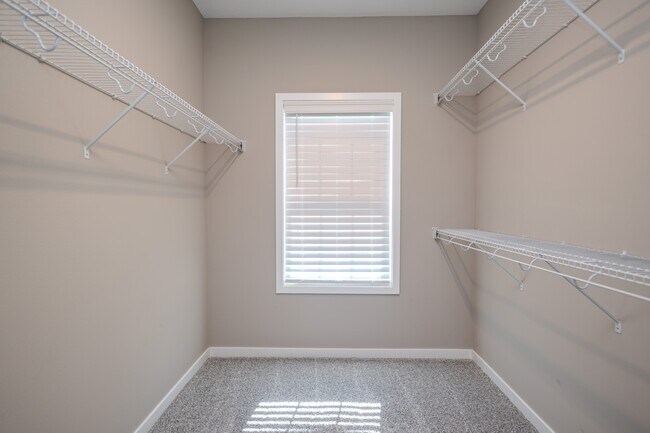 Building Photo - 9012 Jean Louise Dr