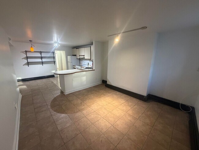 Primary Photo - 308 Hudson Ave