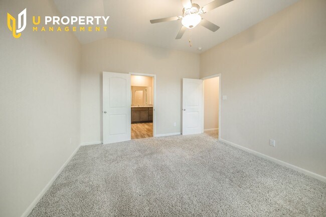 Building Photo - 1817 Dahlia Way
