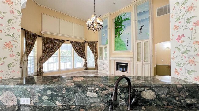 Building Photo - 934 Westpark Dr