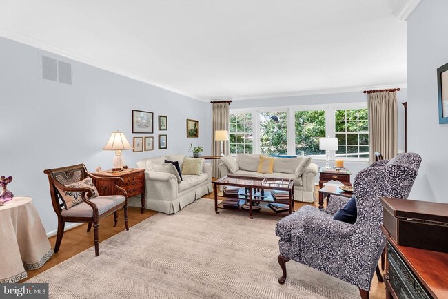 Building Photo - 2708 N Kensington St