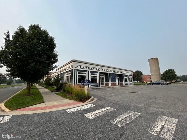 Building Photo - 116 Village Center Blvd