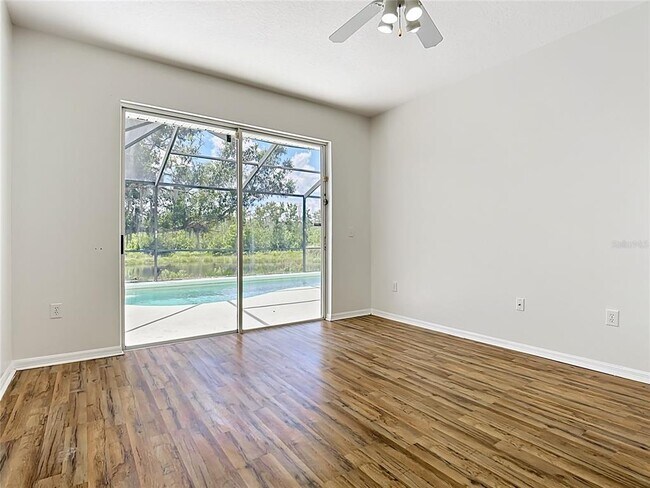 Building Photo - 2944 Sunset Vista Blvd