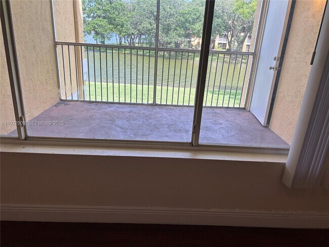 Building Photo - 2627 NW 33rd St