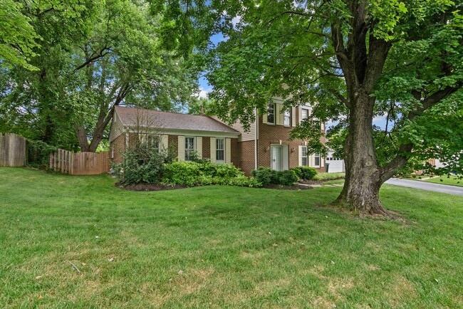 Building Photo - 4 Bed 3 Bath - Silver Spring Single Family...