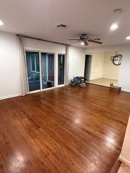 Building Photo - 625 Catalina Pl