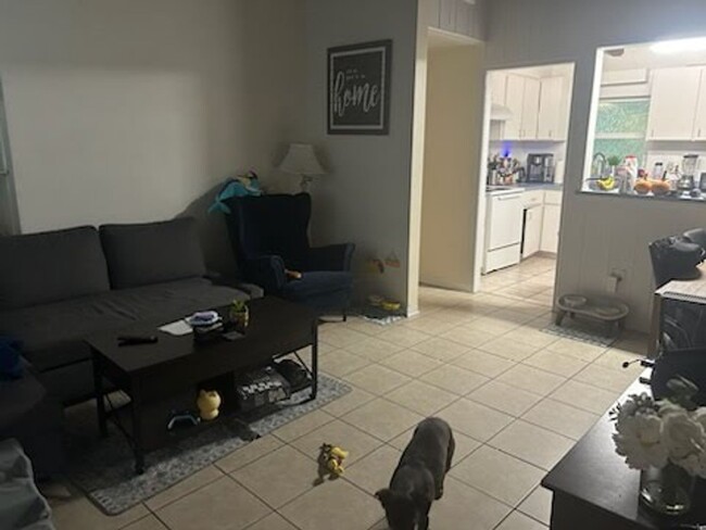 Primary Photo - 2 bed 1 bath house near UF law available J...