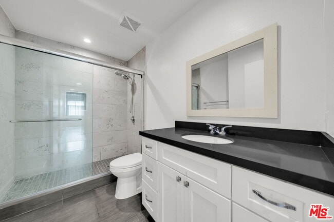 Building Photo - 7453 Haskell Ave