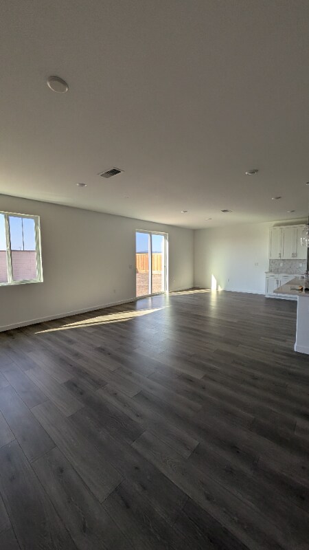 Building Photo - 16540 Barnett St