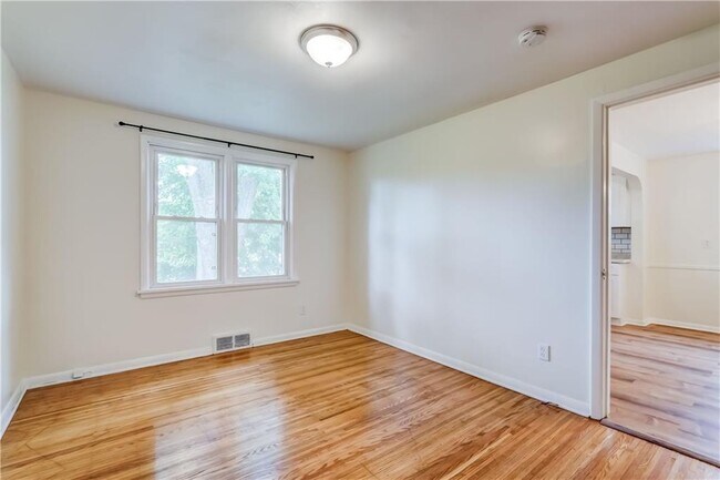 Building Photo - 159 Harwick Rd