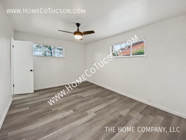 Building Photo - 239 S Placita Aldaco