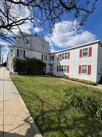 Building Photo - 1221 E Philadelphia St